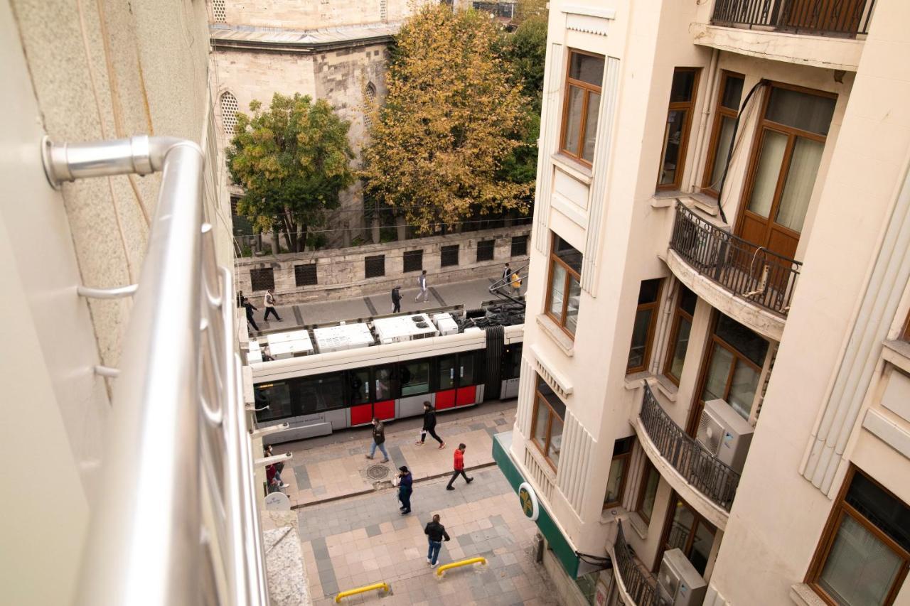 Castle Franco Suites Istanbul Exterior photo