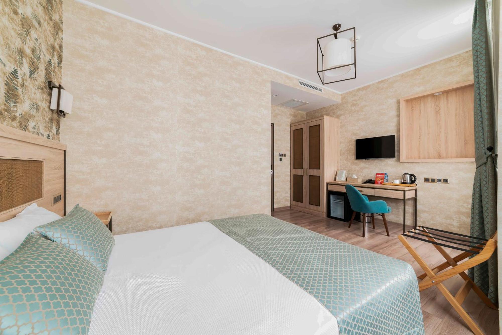 Castle Franco Suites Istanbul Exterior photo